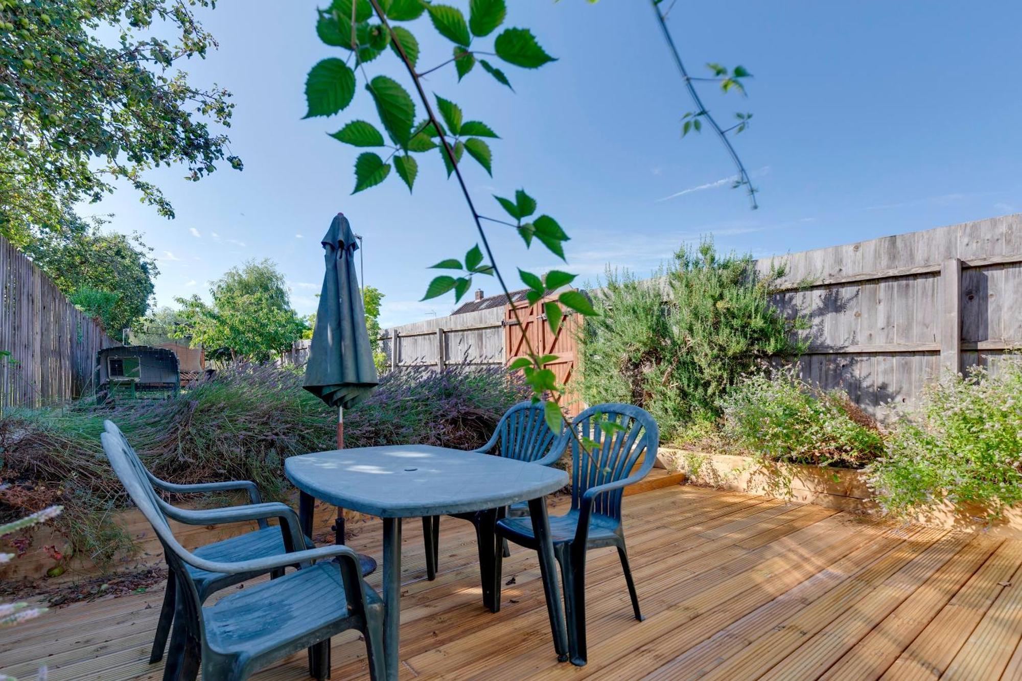 Holiday home Stunning 3 Bed Terrace Close To Station Pass The Keys